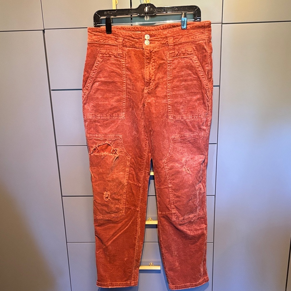 Super fun intentional worn look pants. The corduroy is perfect for fall.
